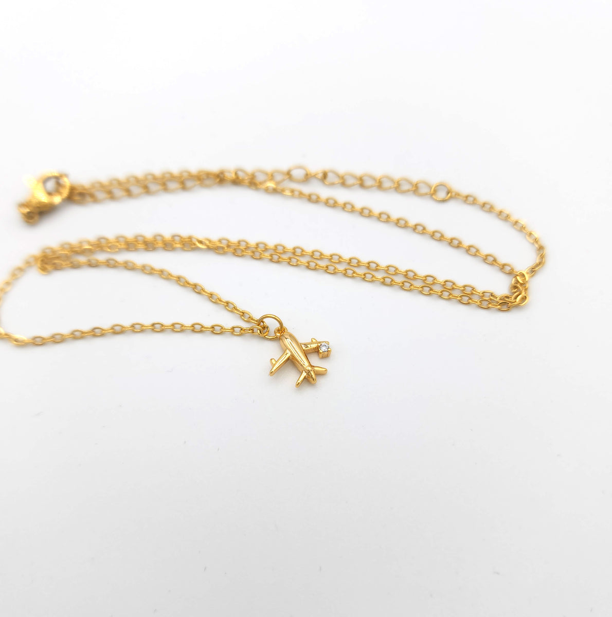 Airplane Gold Necklace - Women's Fashion Jewelry – Lil Pepper Jewelry